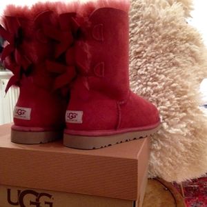 red bailey bow ugg boots